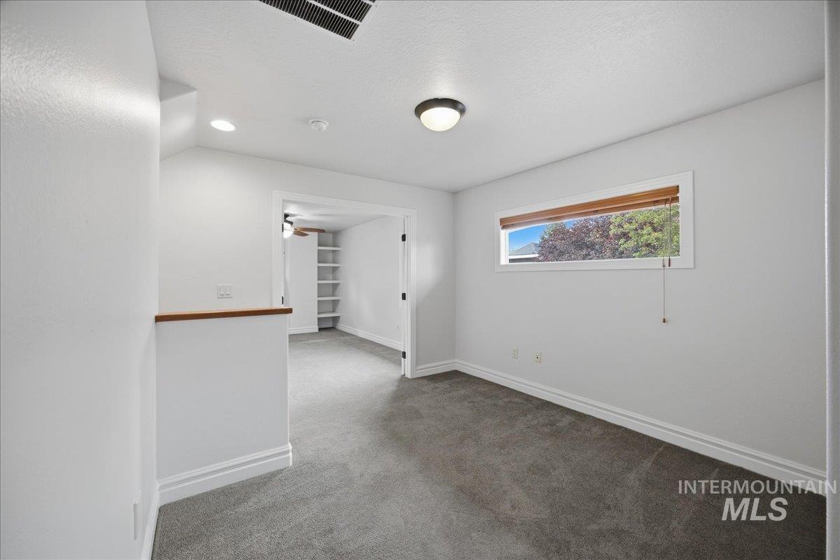 1148 E Redwall Ct Property Photo 26