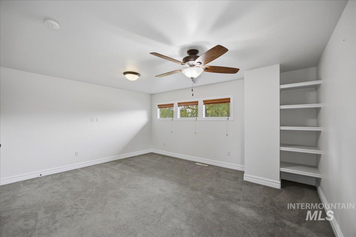 1148 E Redwall Ct Property Photo 27