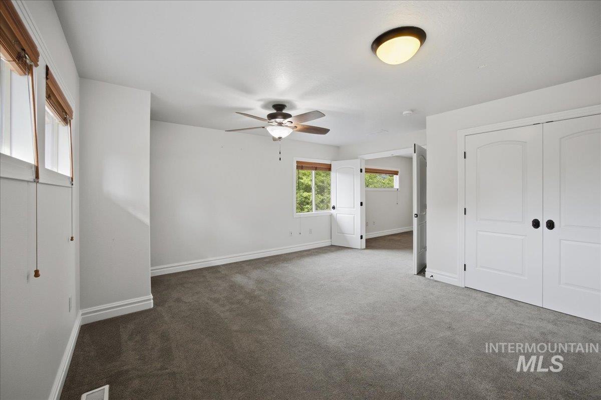 1148 E Redwall Ct Property Photo 28