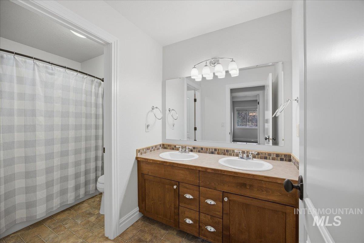 1148 E Redwall Ct Property Photo 30