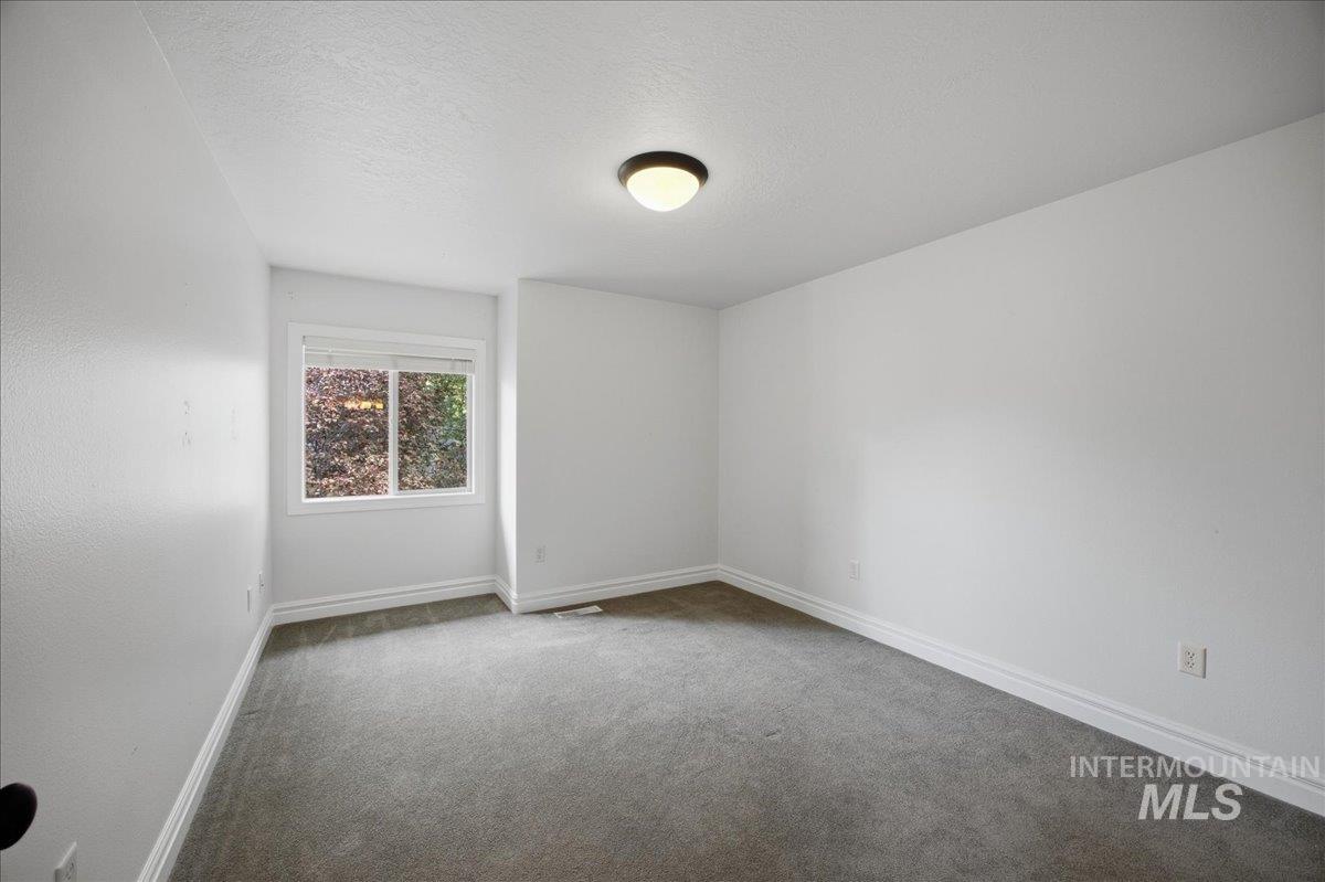 1148 E Redwall Ct Property Photo 31
