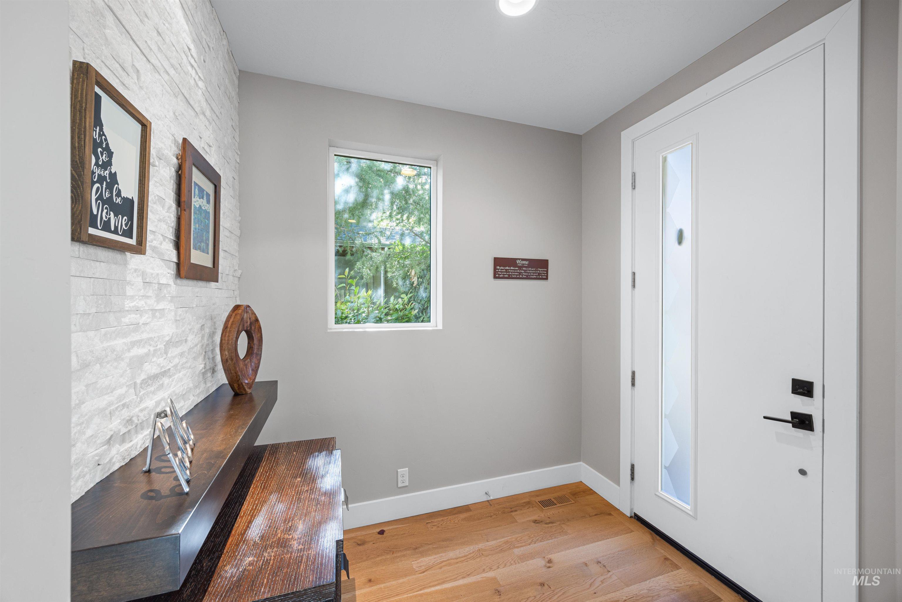 2824 S Honeycomb Way Property Photo 2