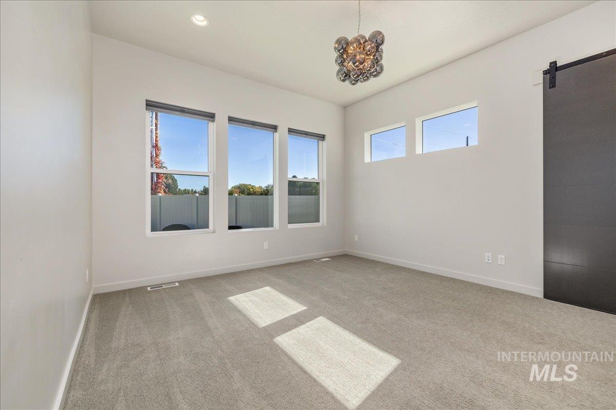 372 N Taylor St Property Photo 27