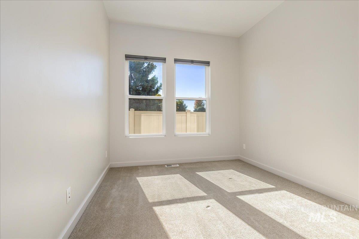 372 N Taylor St Property Photo 34