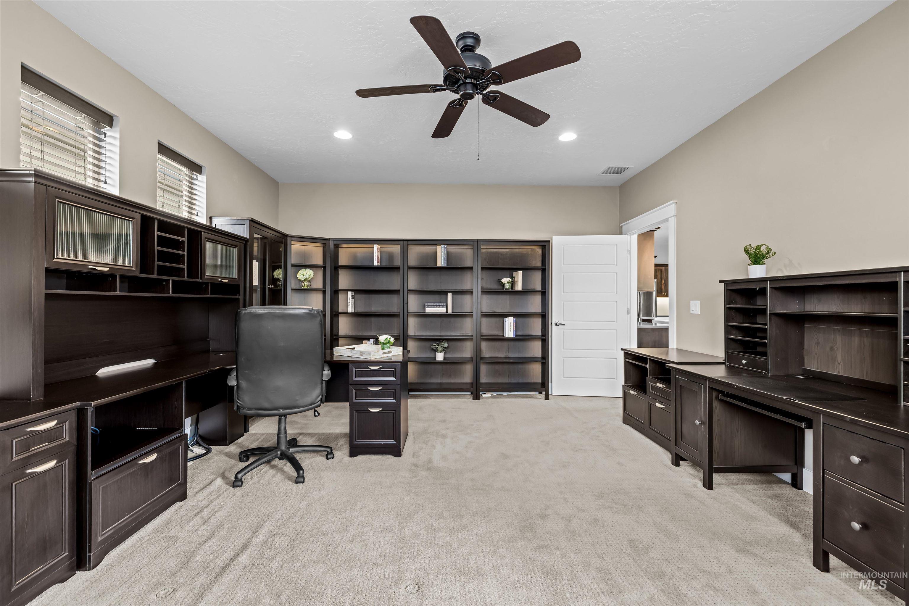 1085 W Tanzanite Drive Property Photo 19