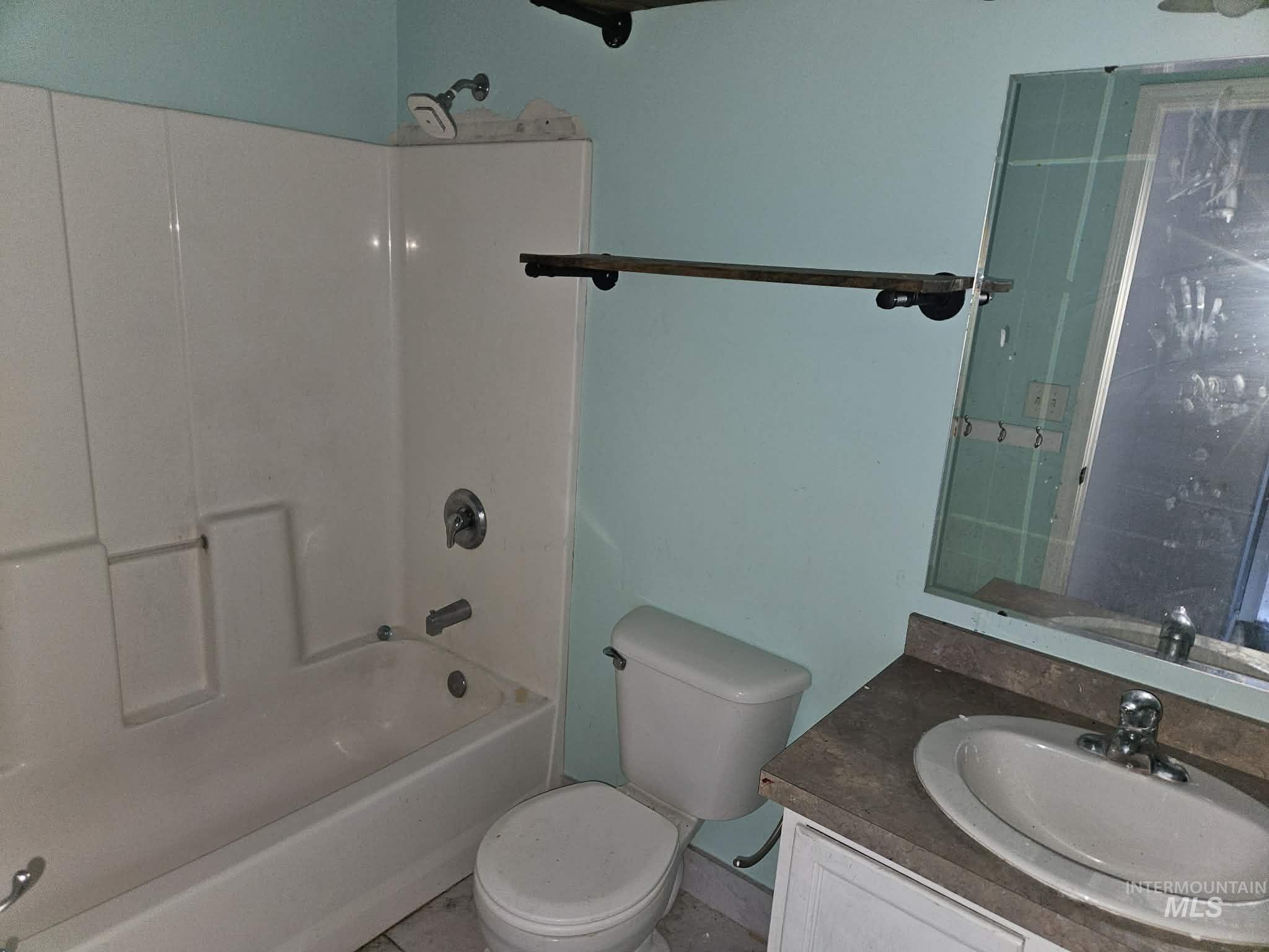 226 Bellevue Ct Property Photo 7
