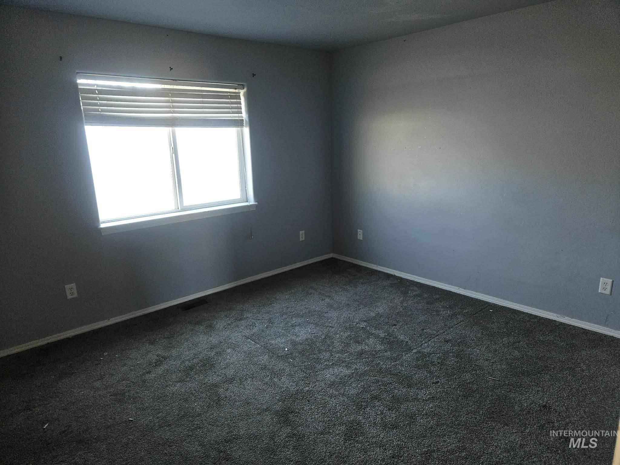 226 Bellevue Ct Property Photo 8