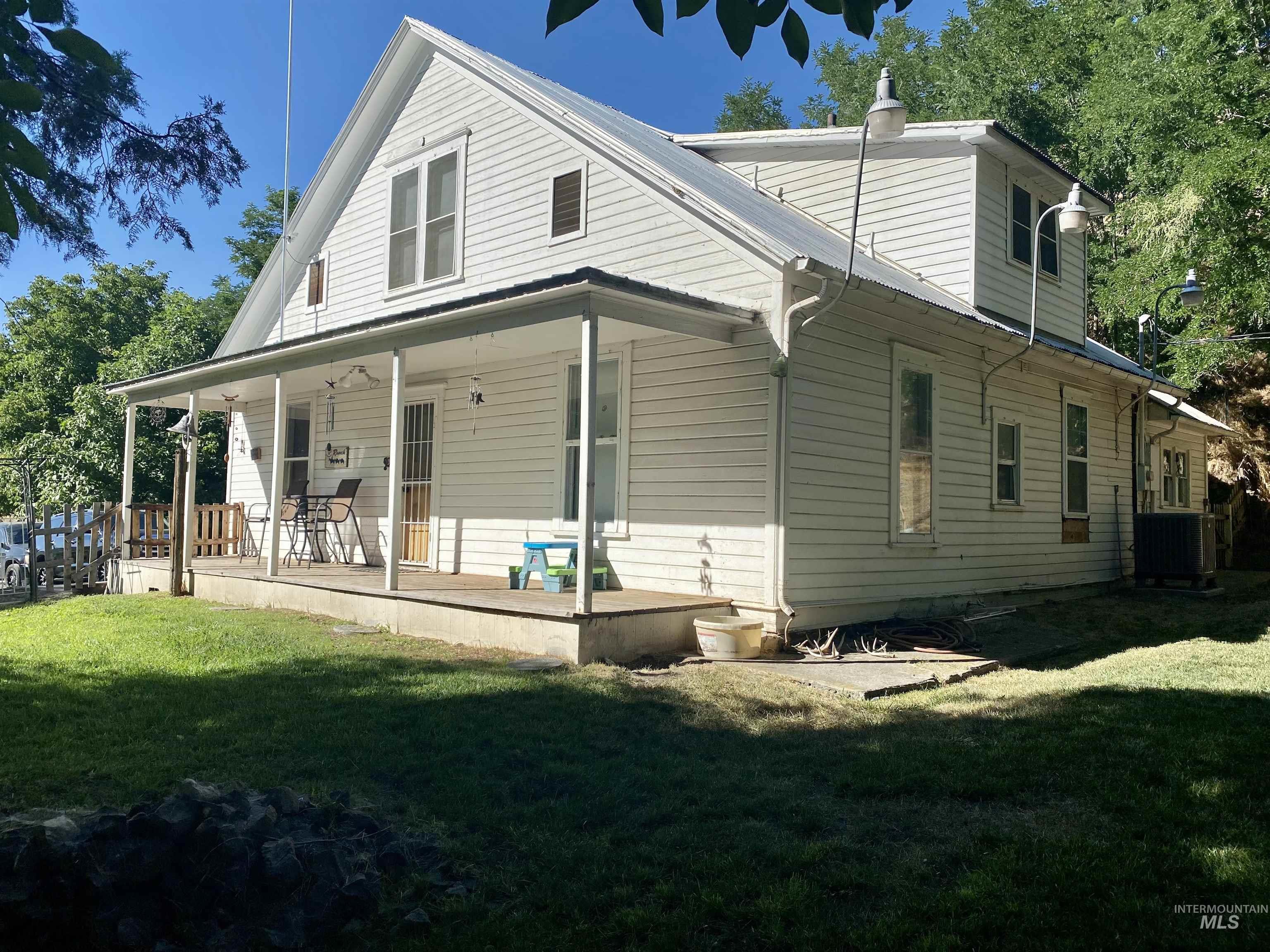 2707 Lindsay Creek Rd Property Photo 1