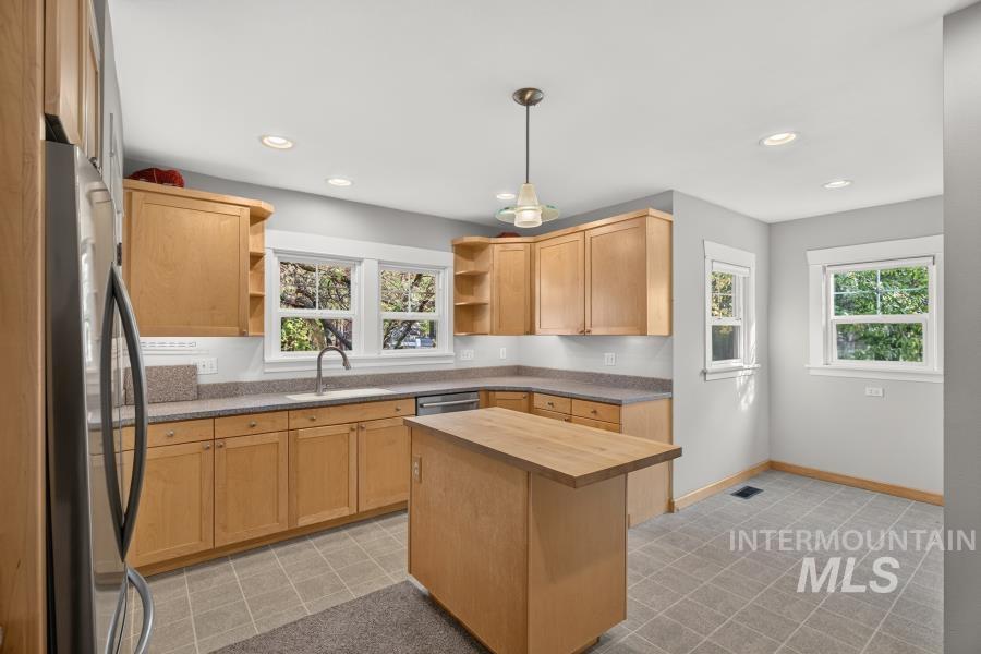 101 N Hayes St. Property Photo 21