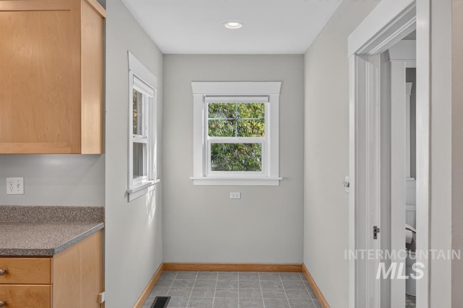101 N Hayes St. Property Photo 24
