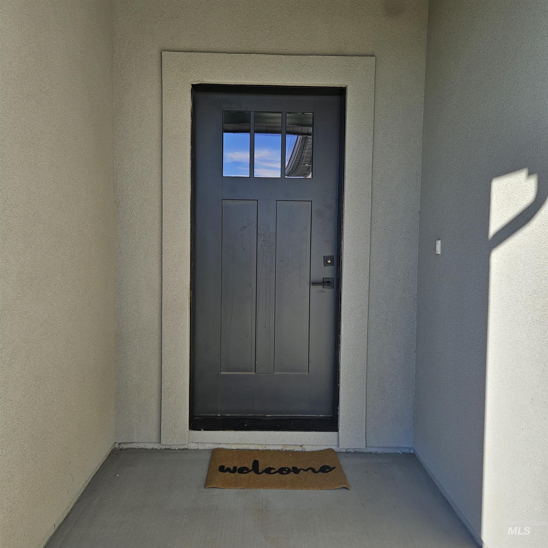 1522 W Ruby Dr Property Photo 2