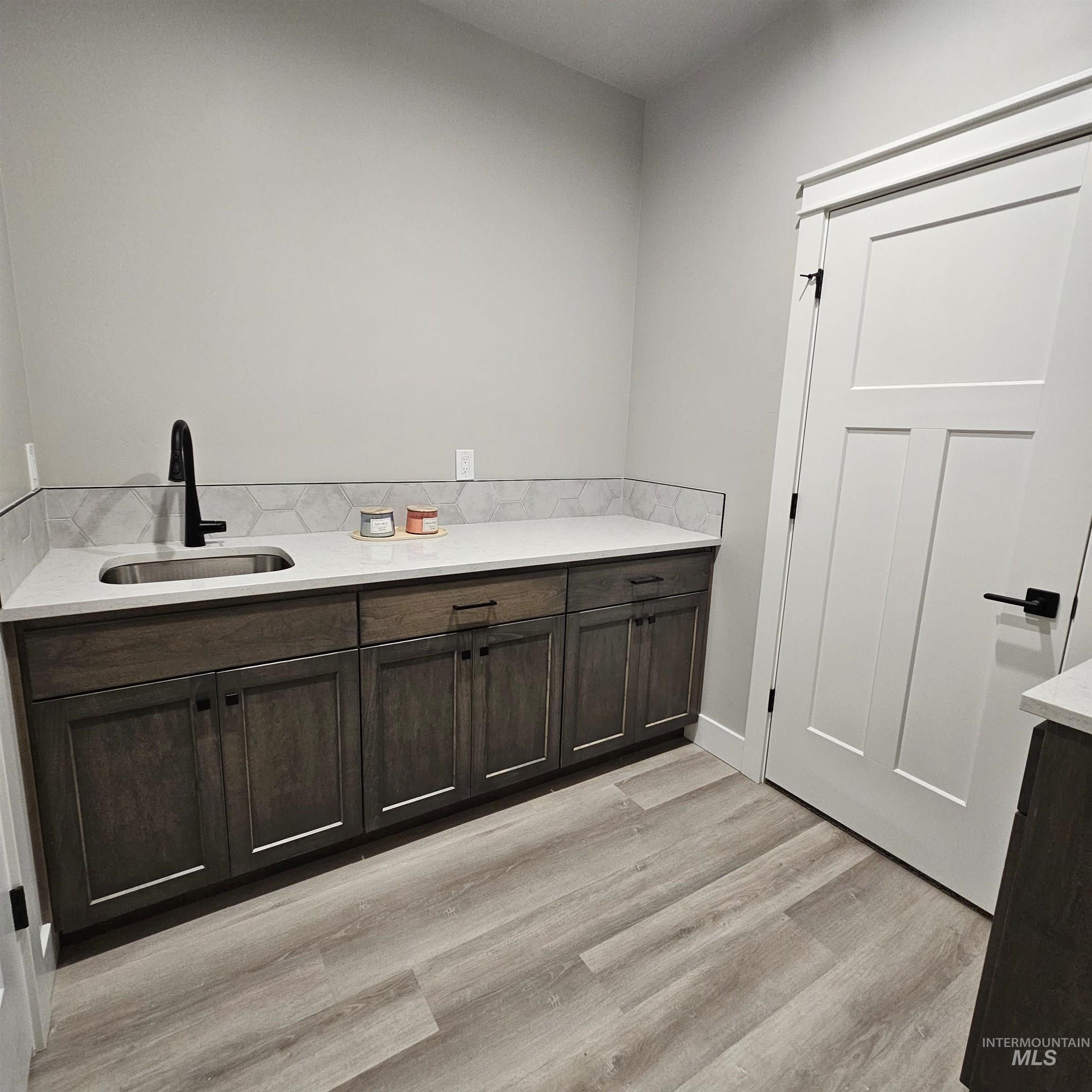 1522 W Ruby Dr Property Photo 24
