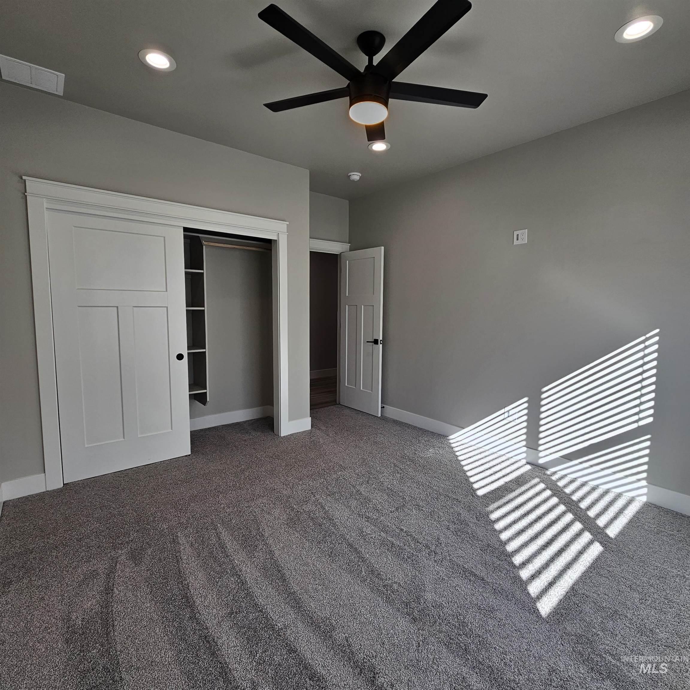 1522 W Ruby Dr Property Photo 35