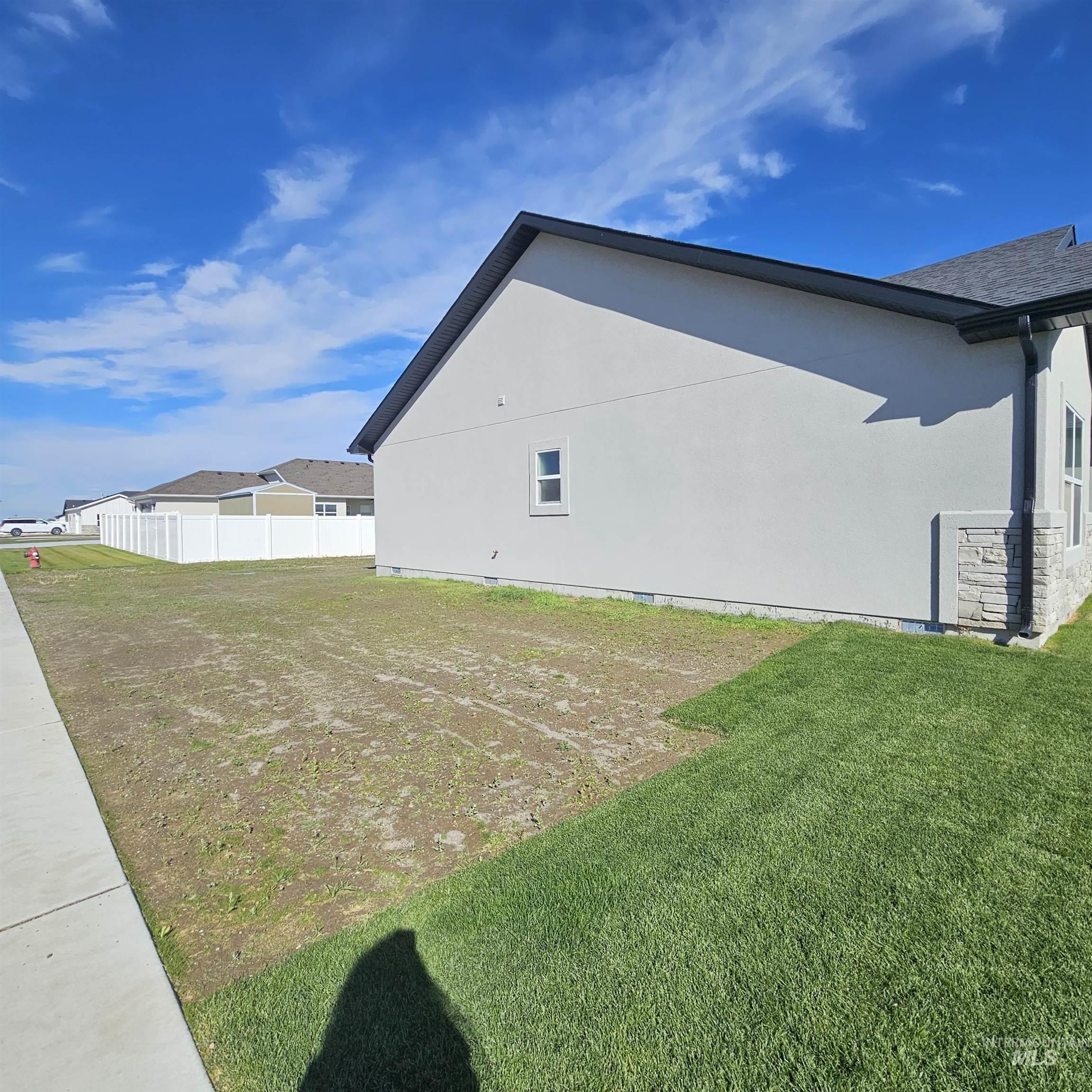 1522 W Ruby Dr Property Photo 44