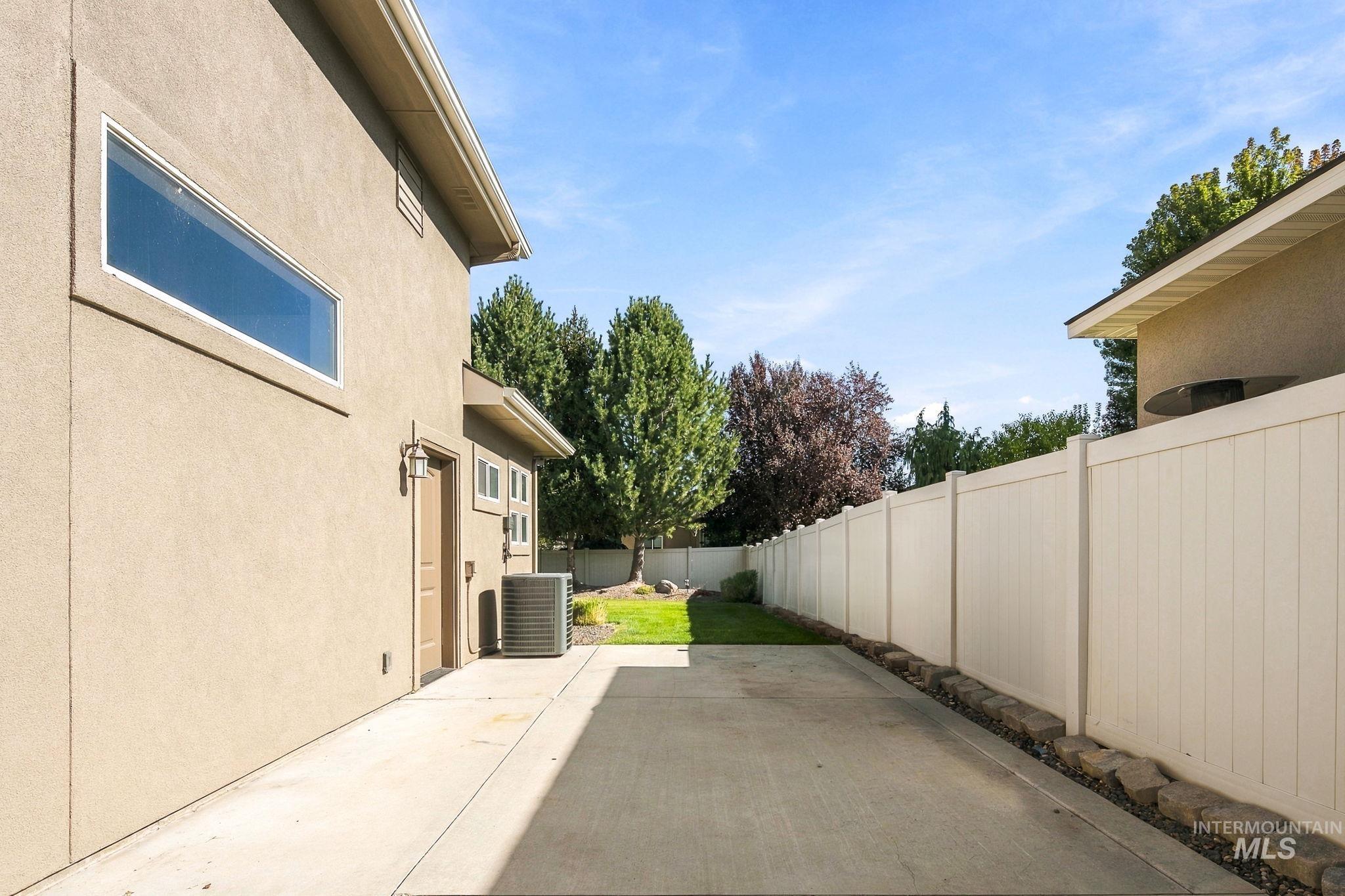 2598 E Granadillo Dr Property Photo 5