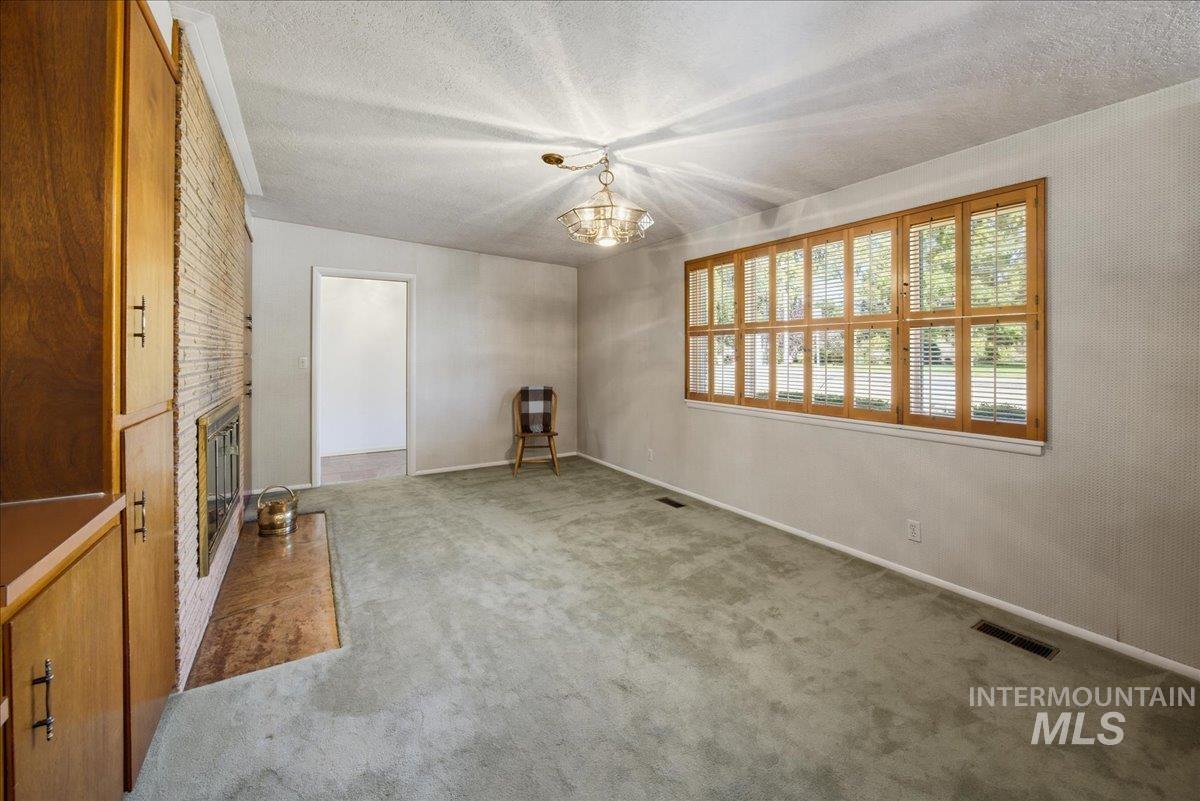 6123 W Northview St Property Photo 16