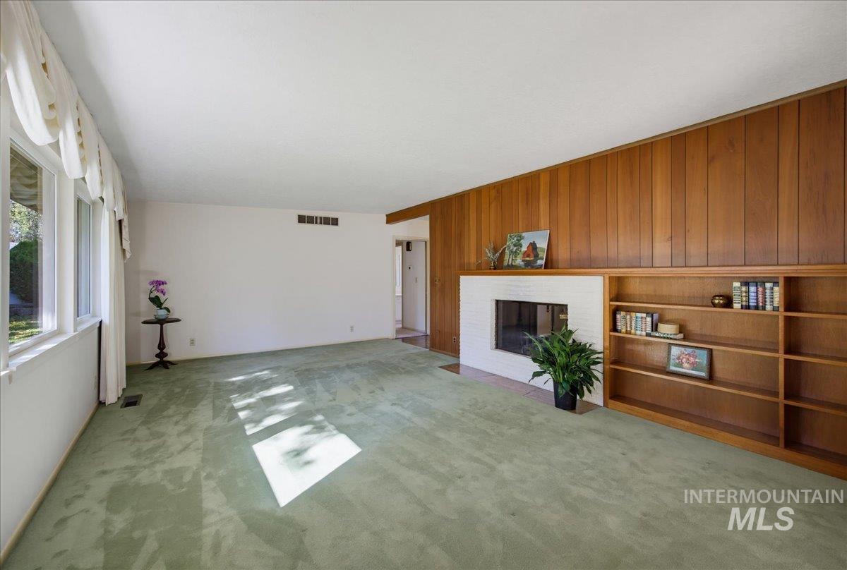 6123 W Northview St Property Photo 23