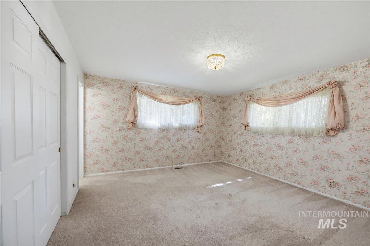 6123 W Northview St Property Photo 25