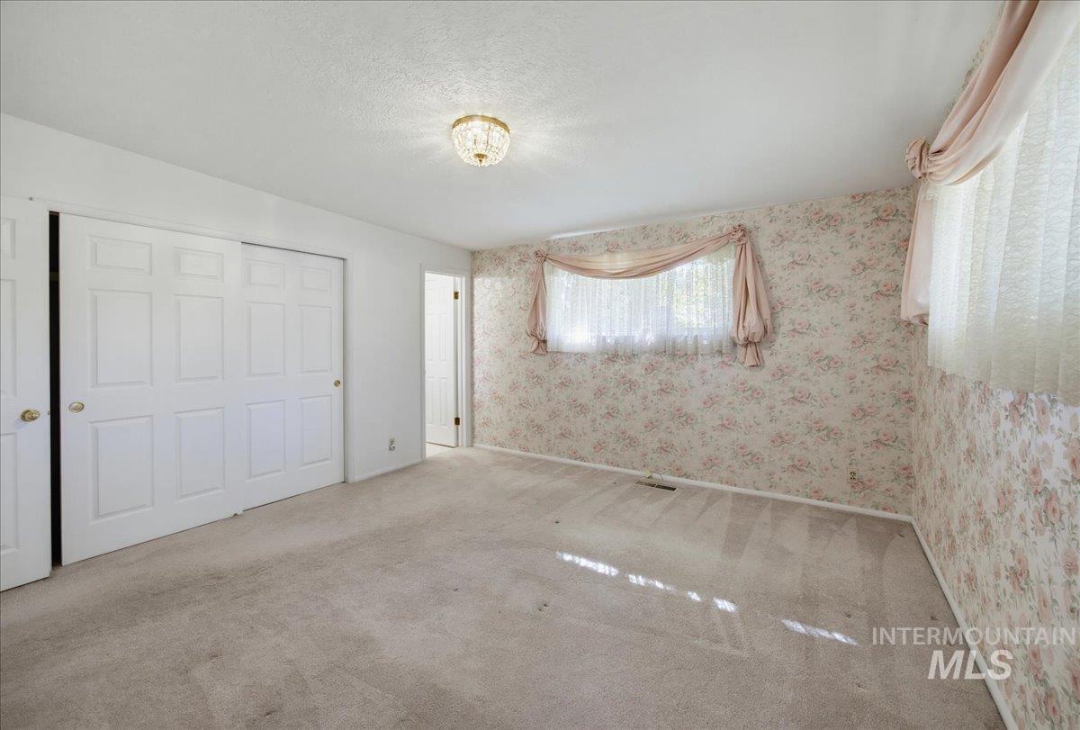 6123 W Northview St Property Photo 27
