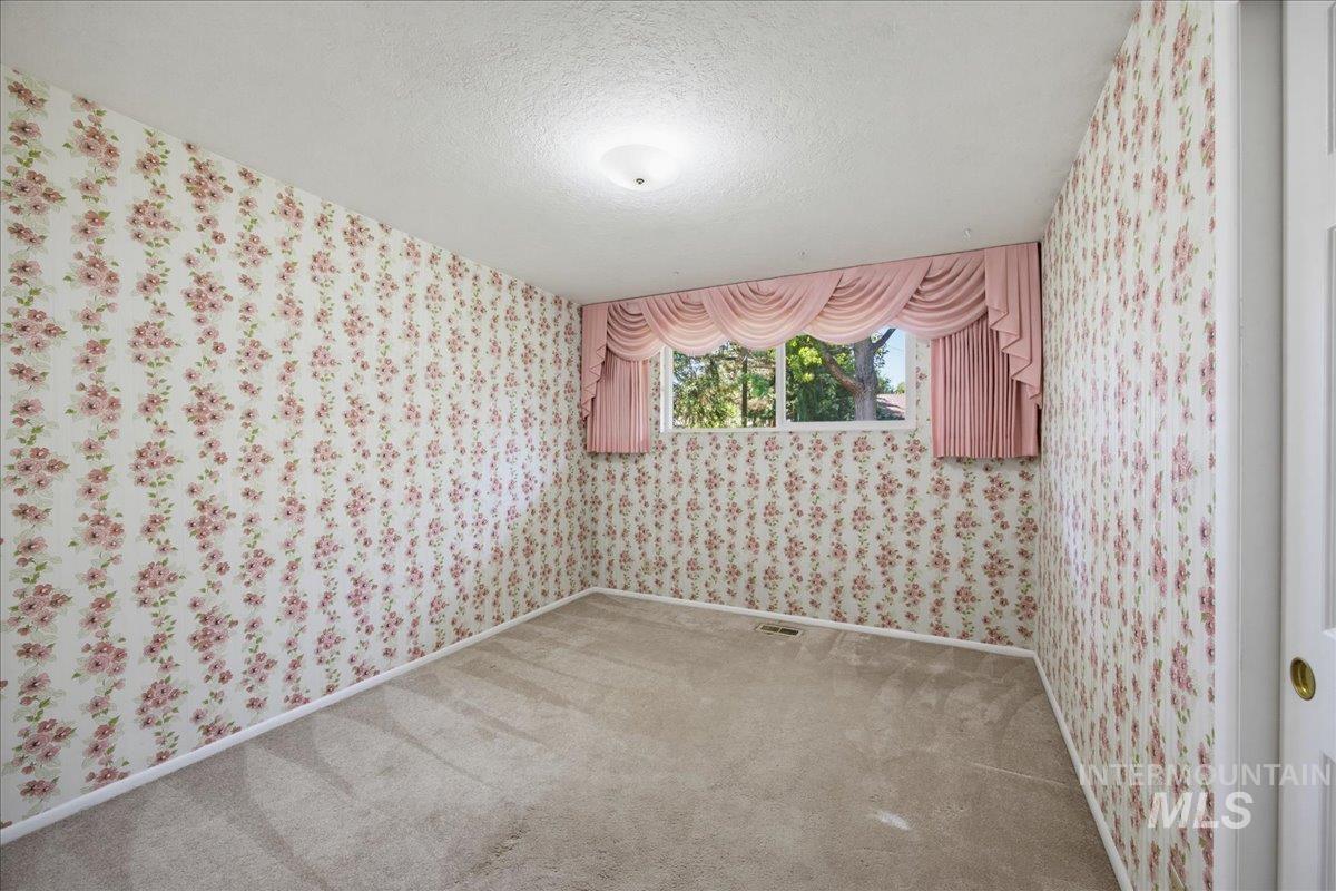 6123 W Northview St Property Photo 29