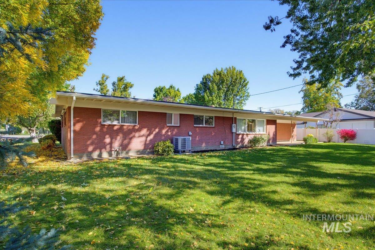 6123 W Northview St Property Photo 34