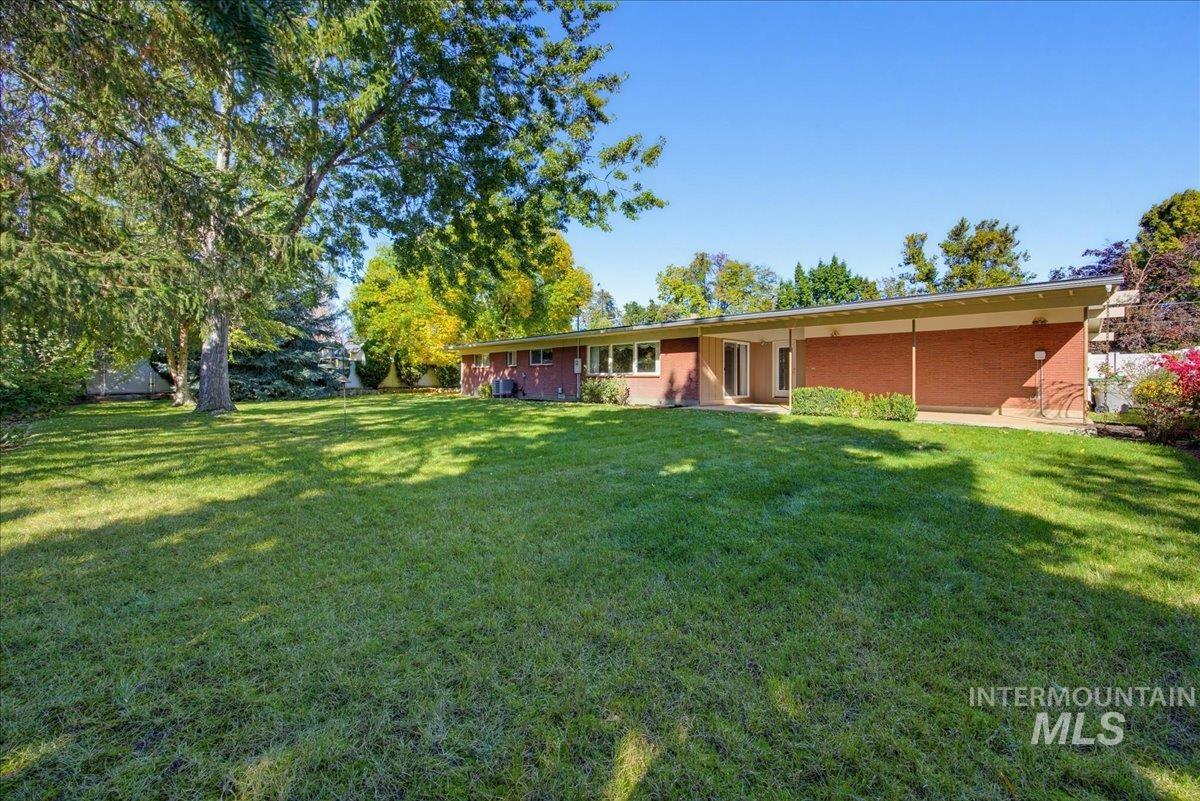 6123 W Northview St Property Photo 36
