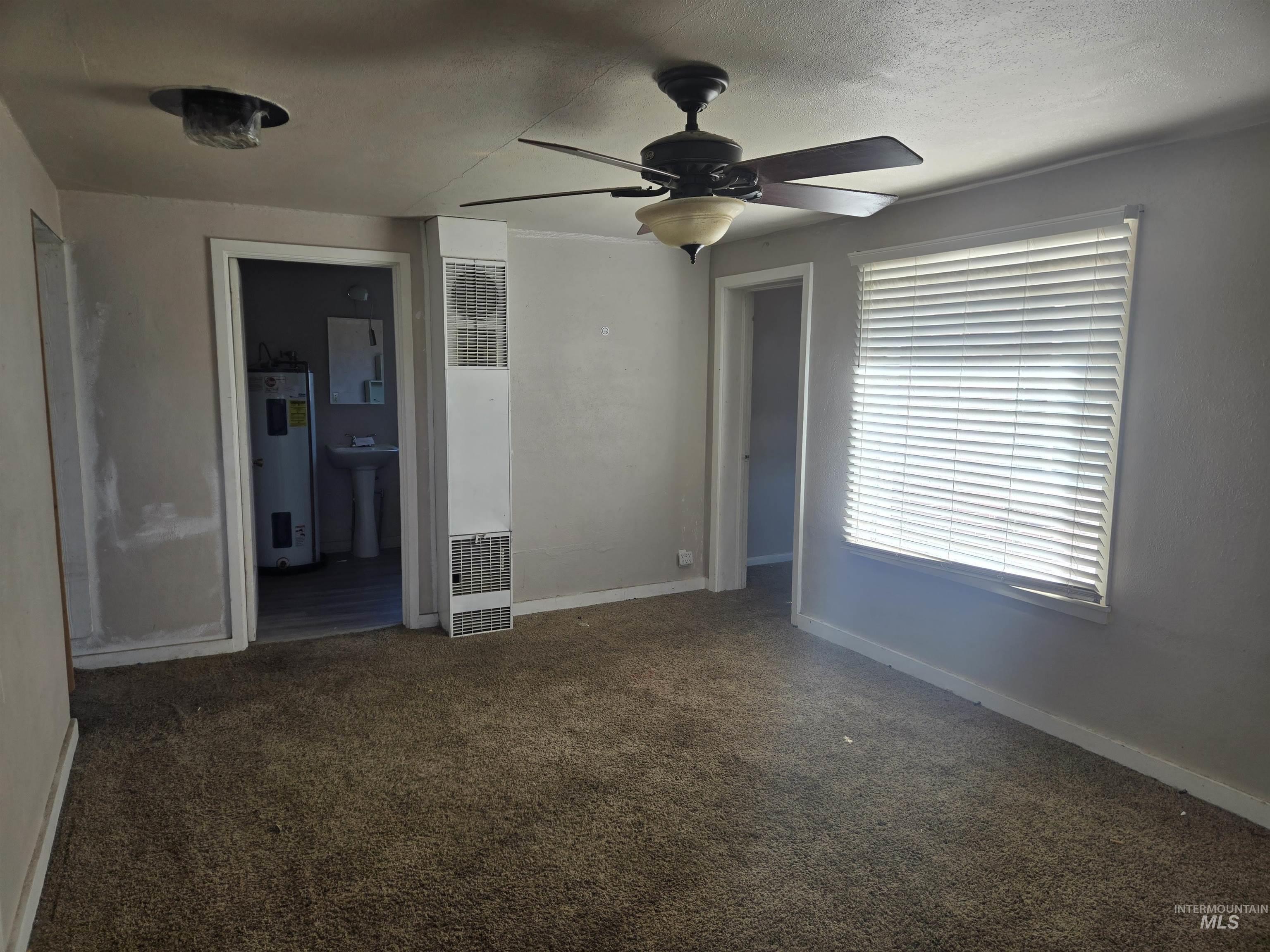 1110 Colorado St Property Photo 8