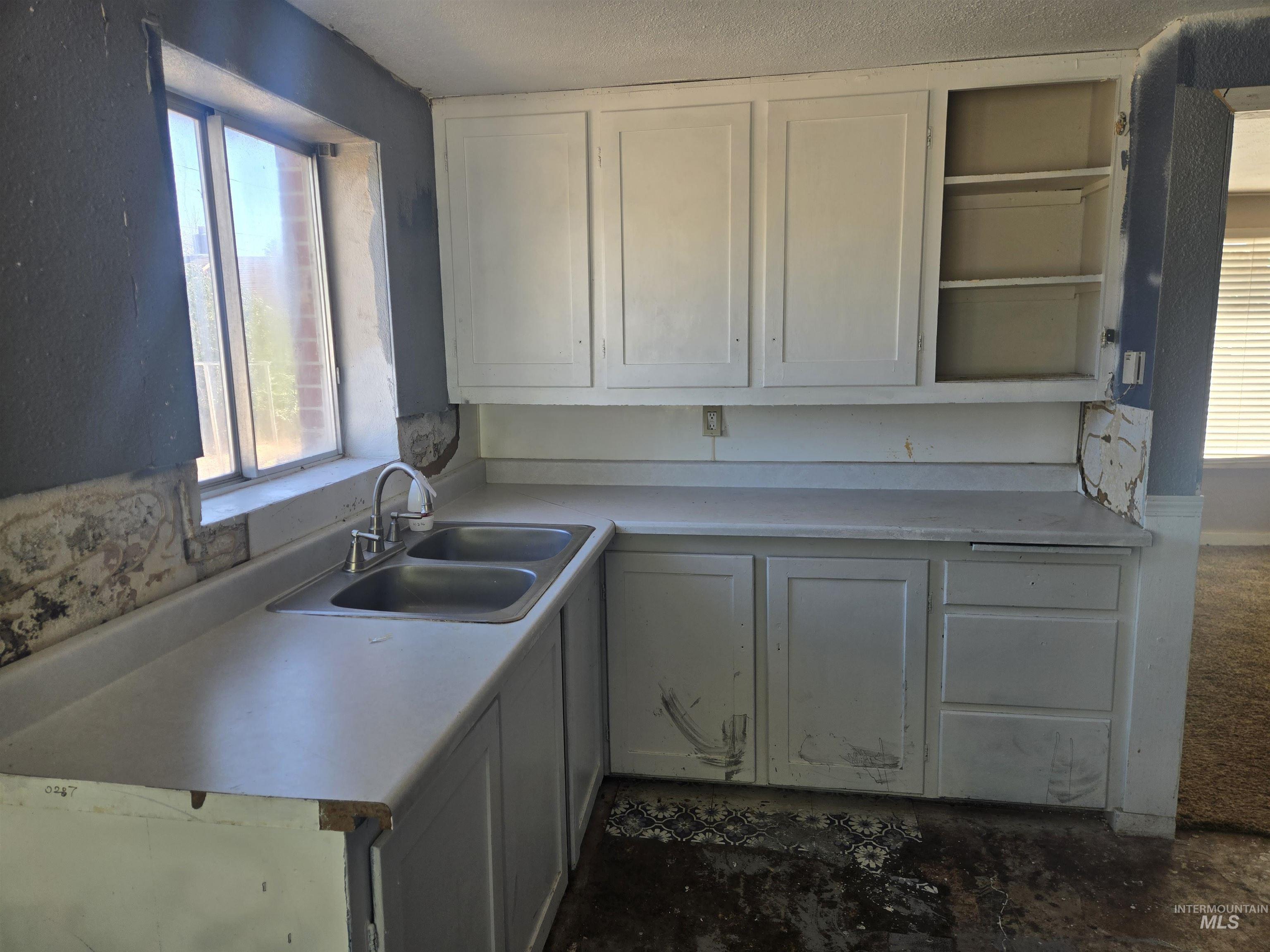 1110 Colorado St Property Photo 10