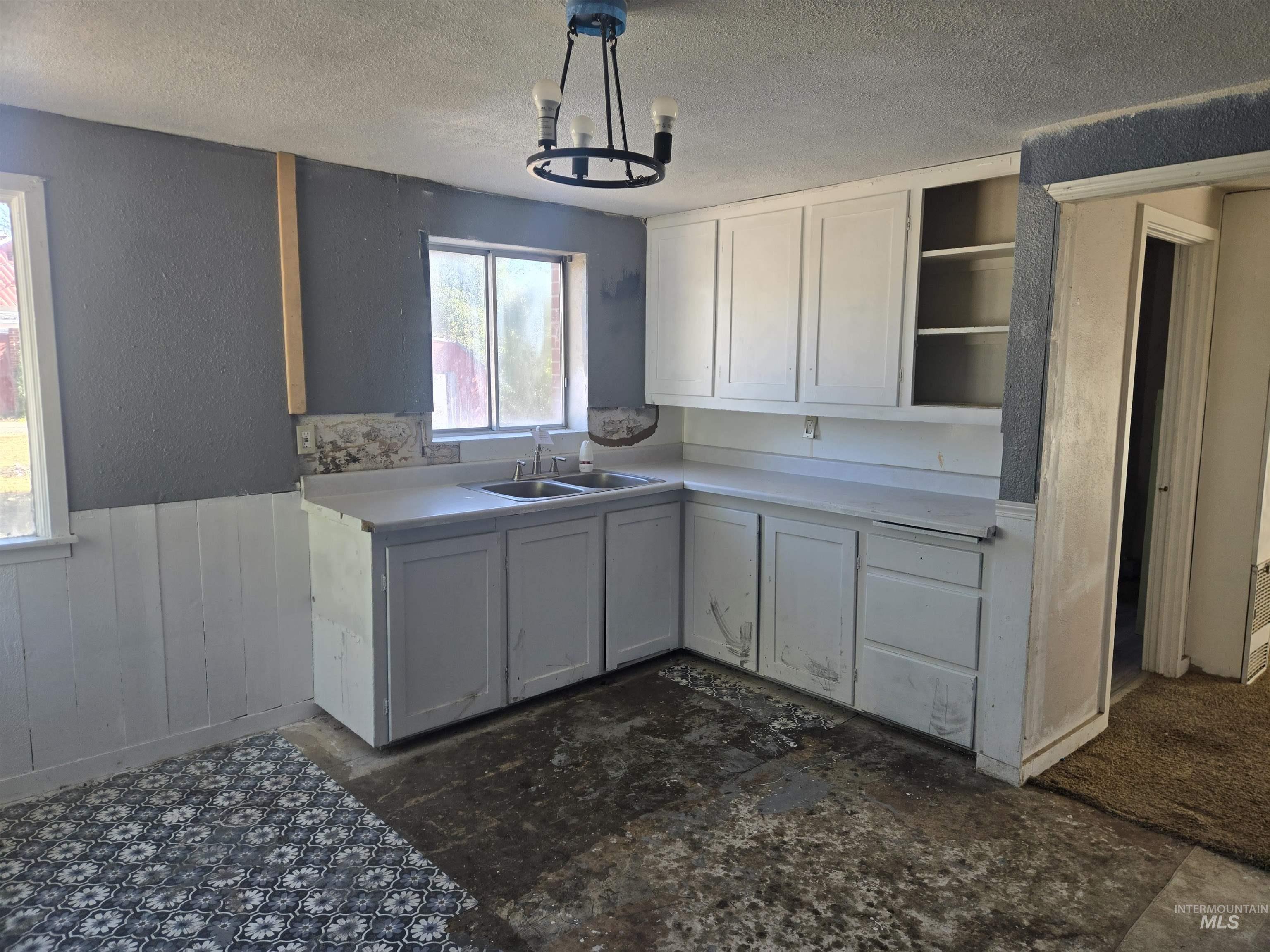 1110 Colorado St Property Photo 12