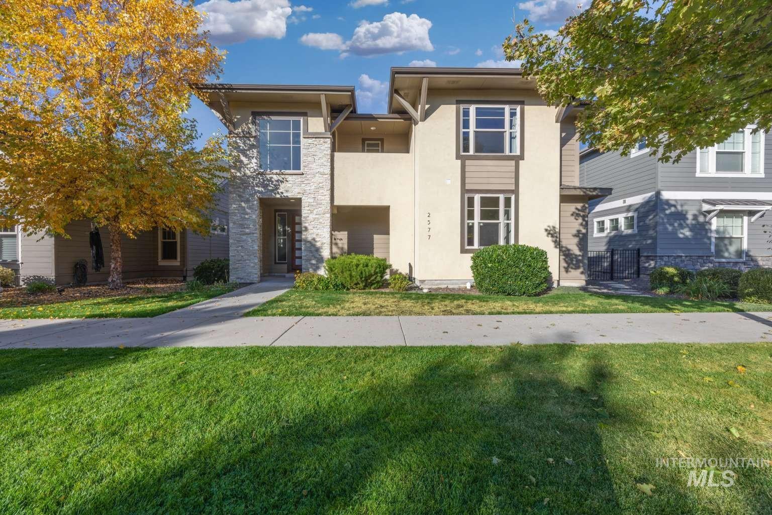 2577 S Trailwood Way Property Photo 1
