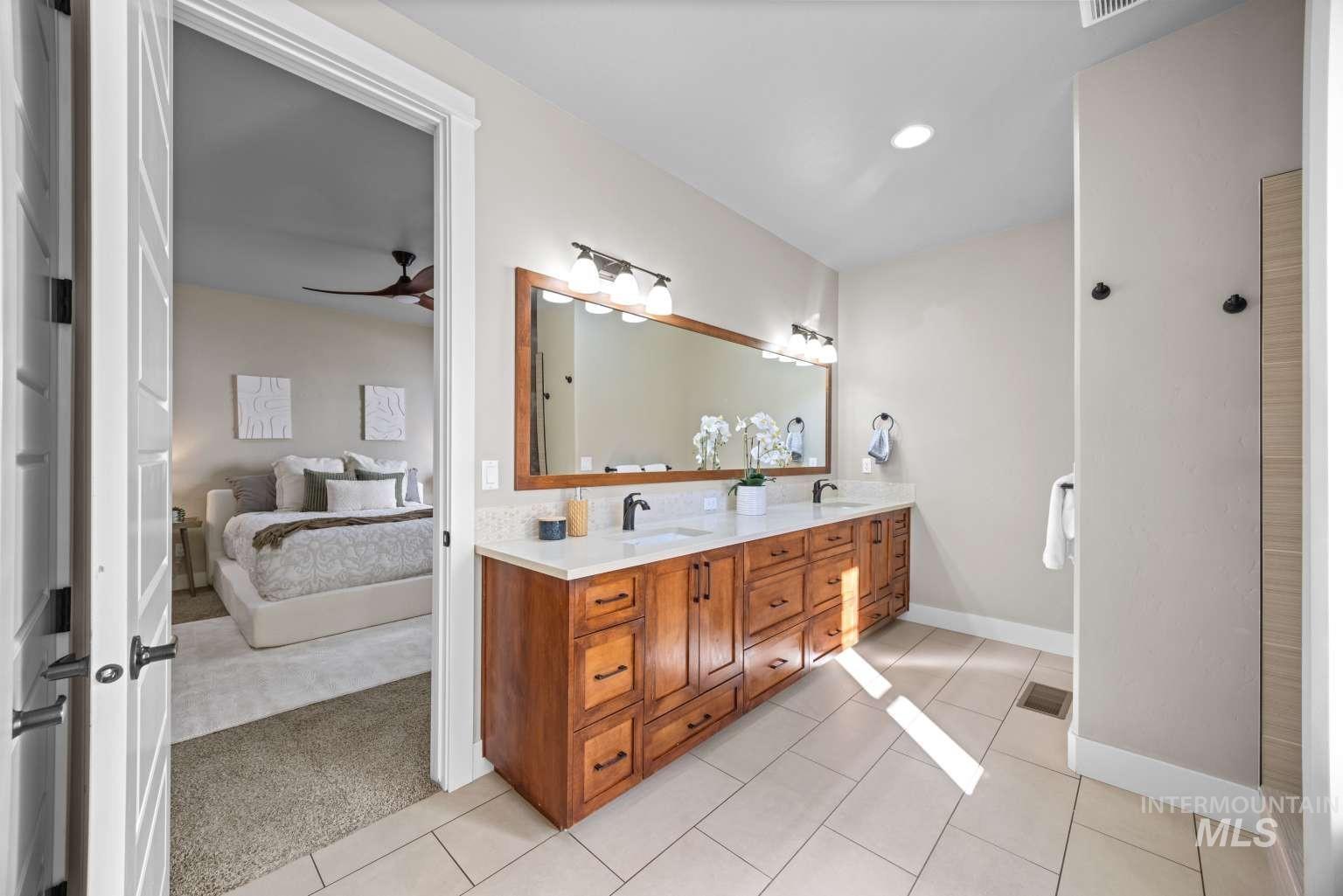 2577 S Trailwood Way Property Photo 11