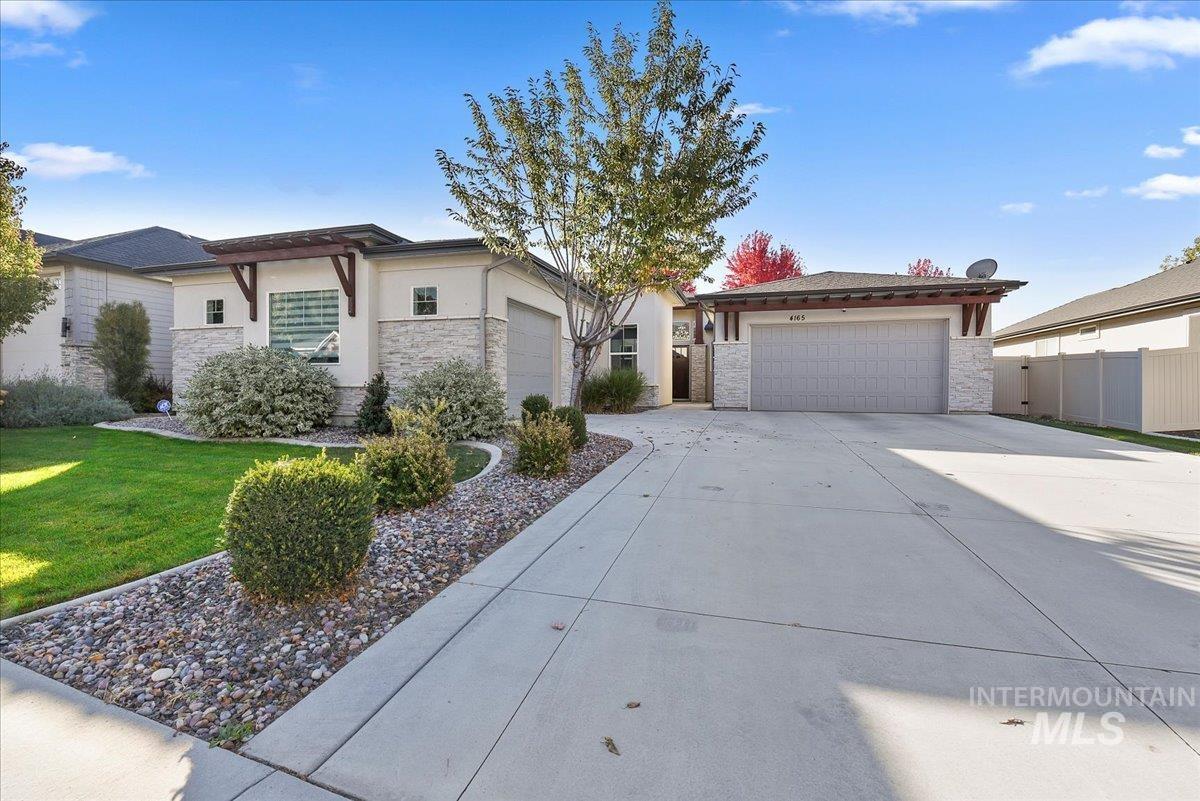4165 W Prickly Pear Dr. Property Photo 1