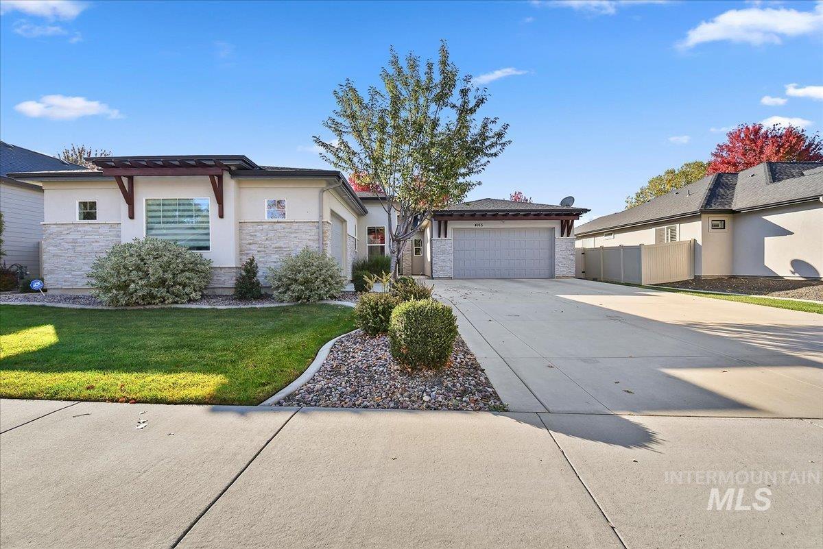 4165 W Prickly Pear Dr. Property Photo 2