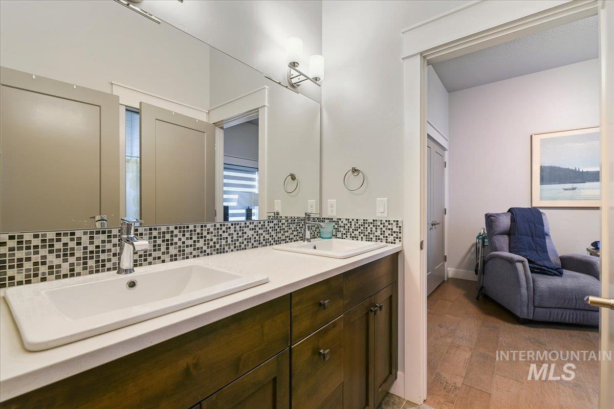 4165 W Prickly Pear Dr. Property Photo 17
