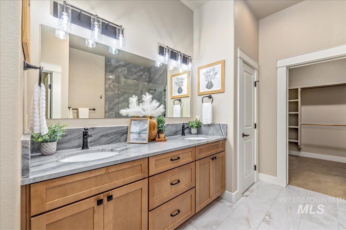 4886 N Ellicott Ln Property Photo 29