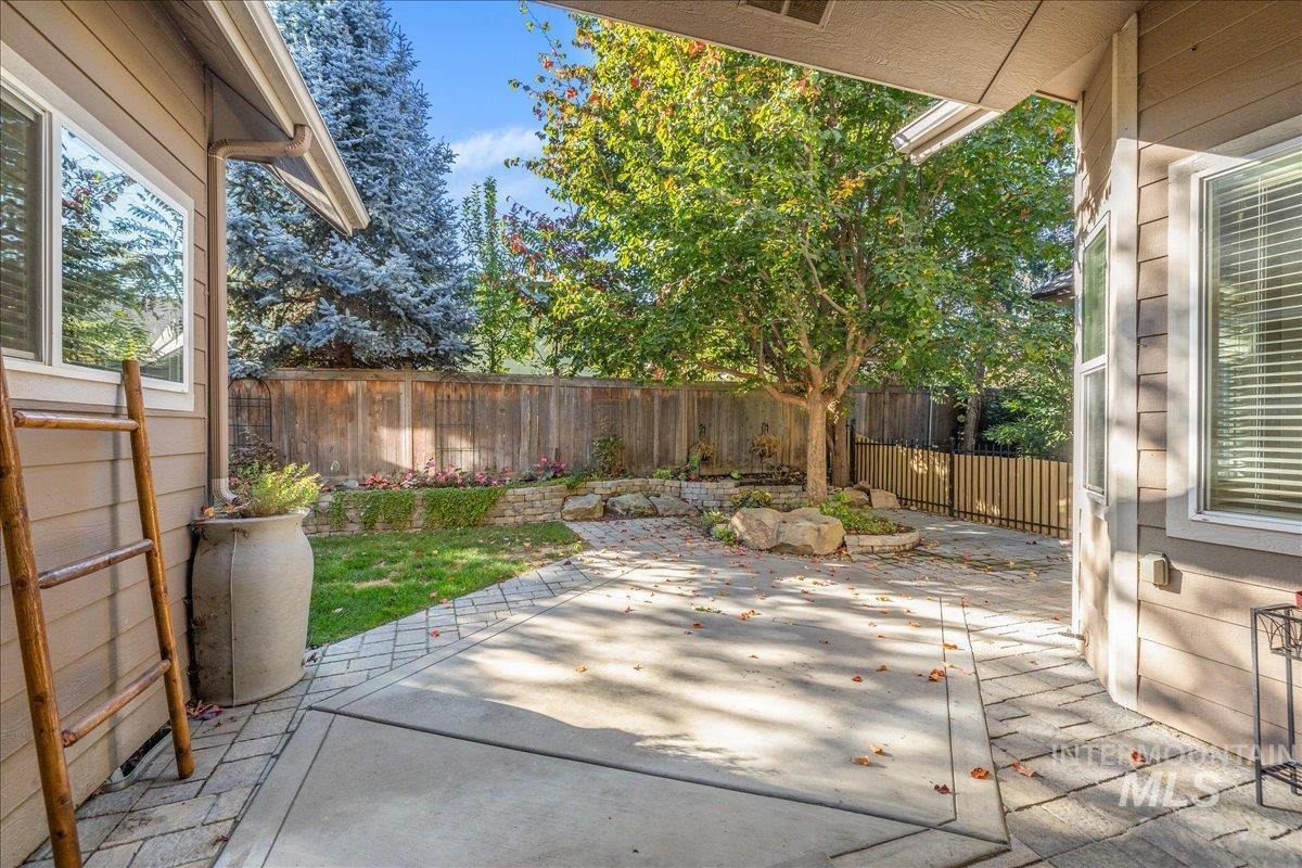 4886 N Ellicott Ln Property Photo 37