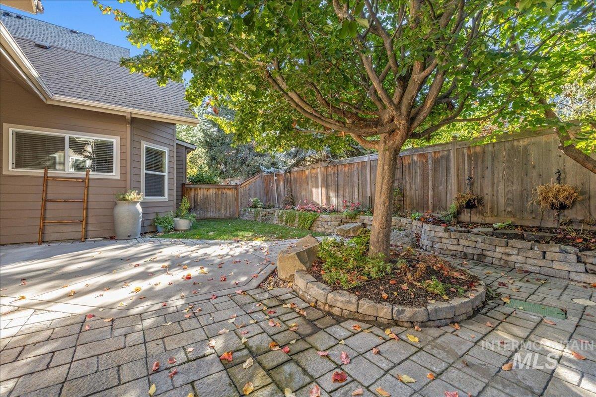 4886 N Ellicott Ln Property Photo 38