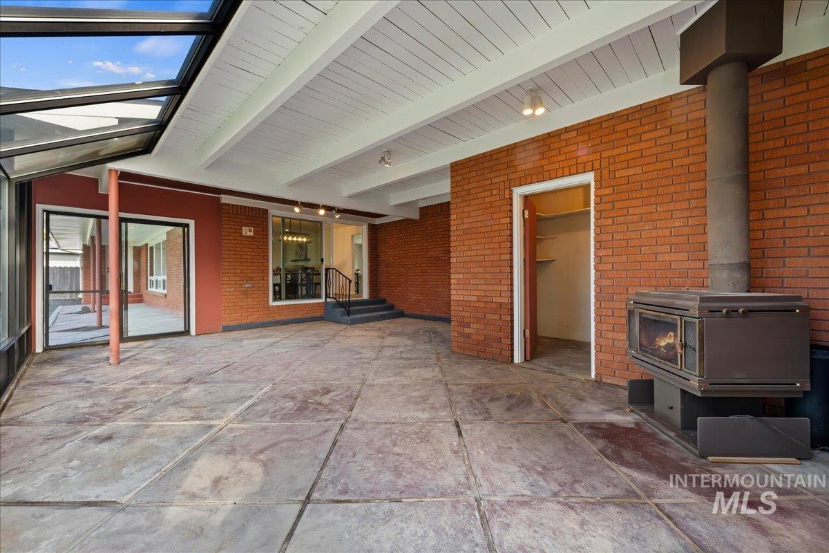 523 S State St Property Photo 28