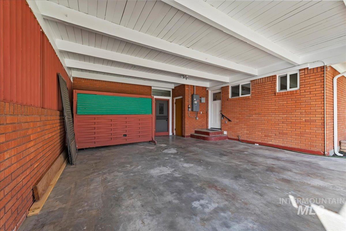 523 S State St Property Photo 36