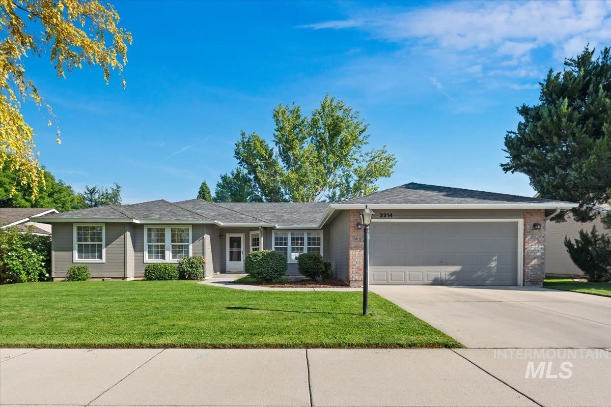 2214 E Katelyn Dr. Property Photo 1