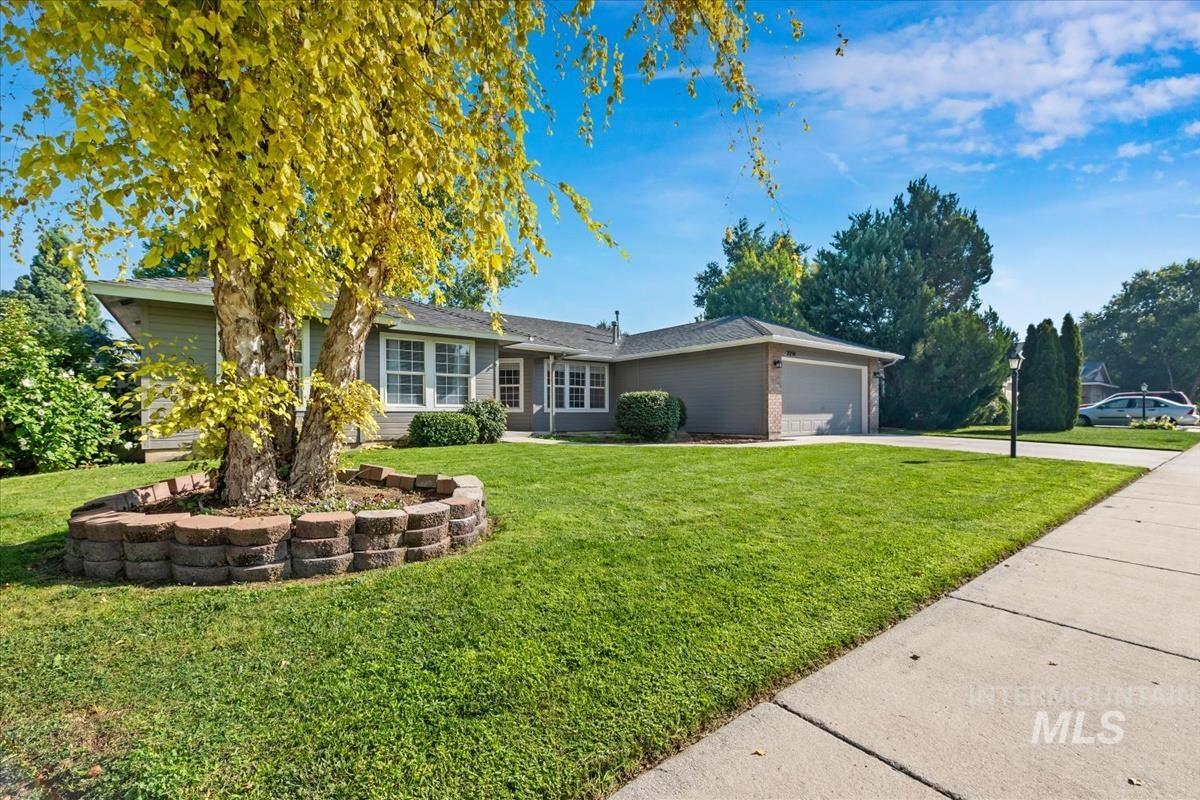 2214 E Katelyn Dr. Property Photo 2