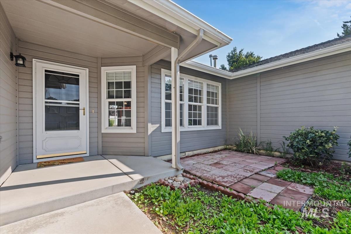 2214 E Katelyn Dr. Property Photo 4