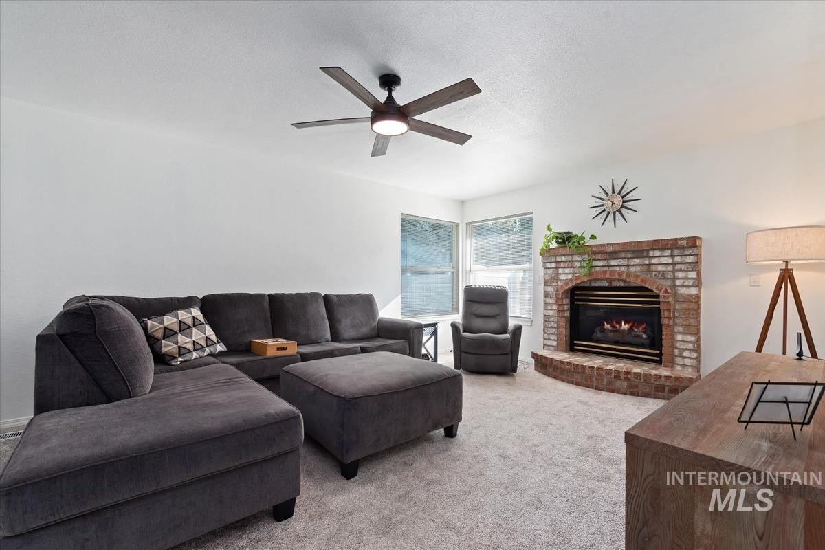 2214 E Katelyn Dr. Property Photo 15