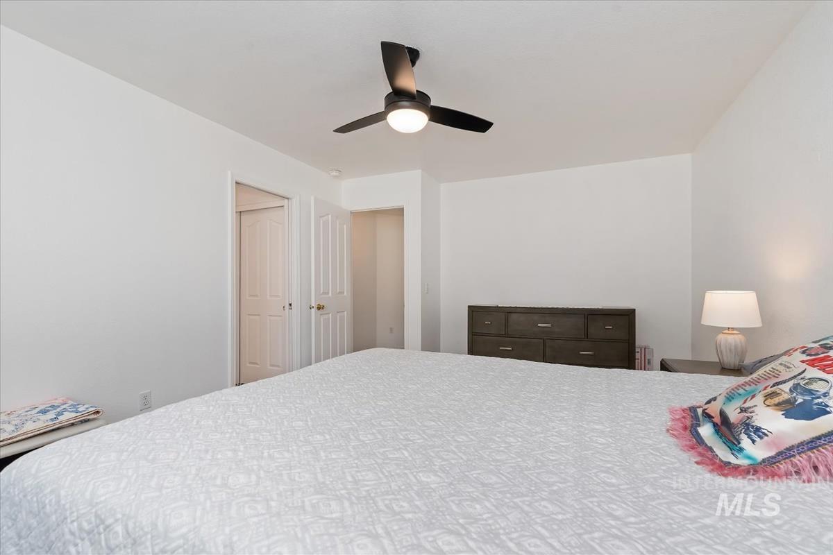2214 E Katelyn Dr. Property Photo 20