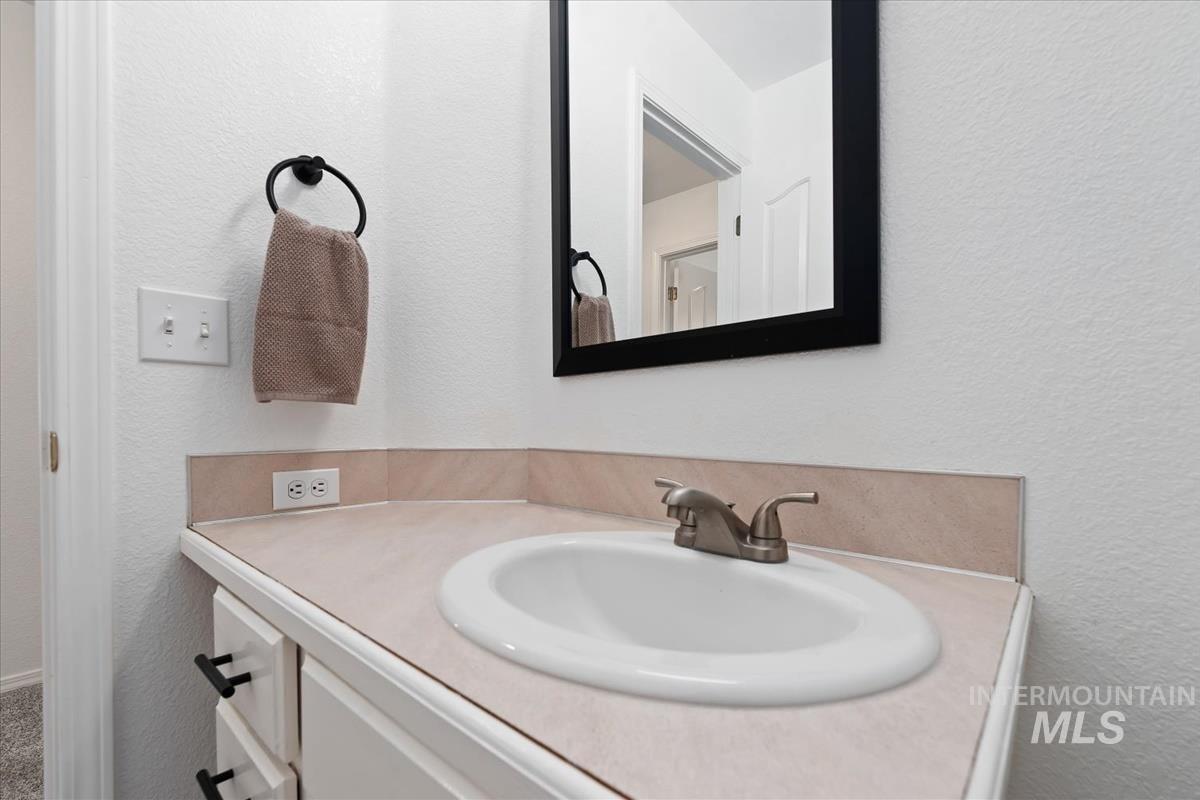 2214 E Katelyn Dr. Property Photo 27