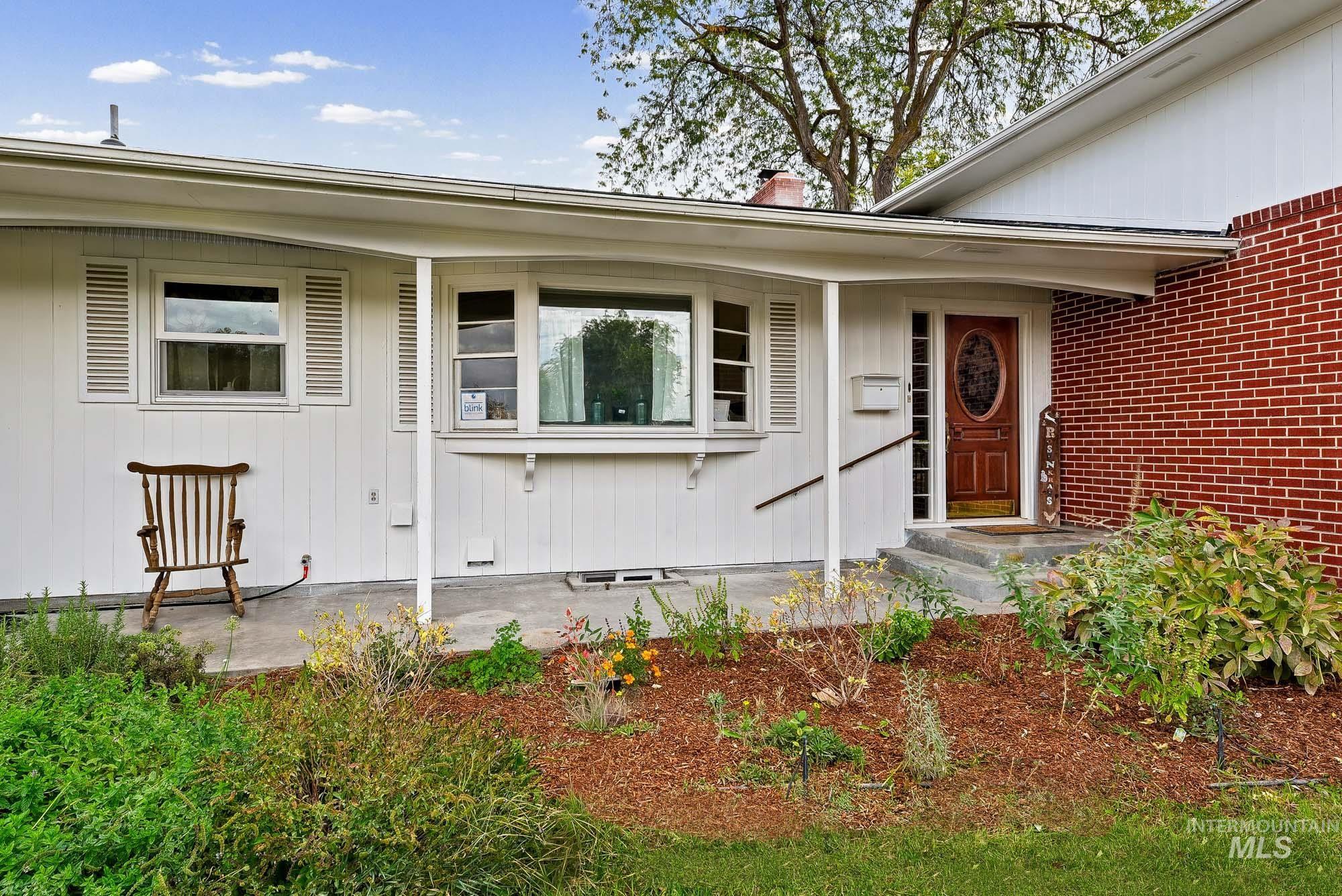 2015 Idaho Ave Property Photo 2