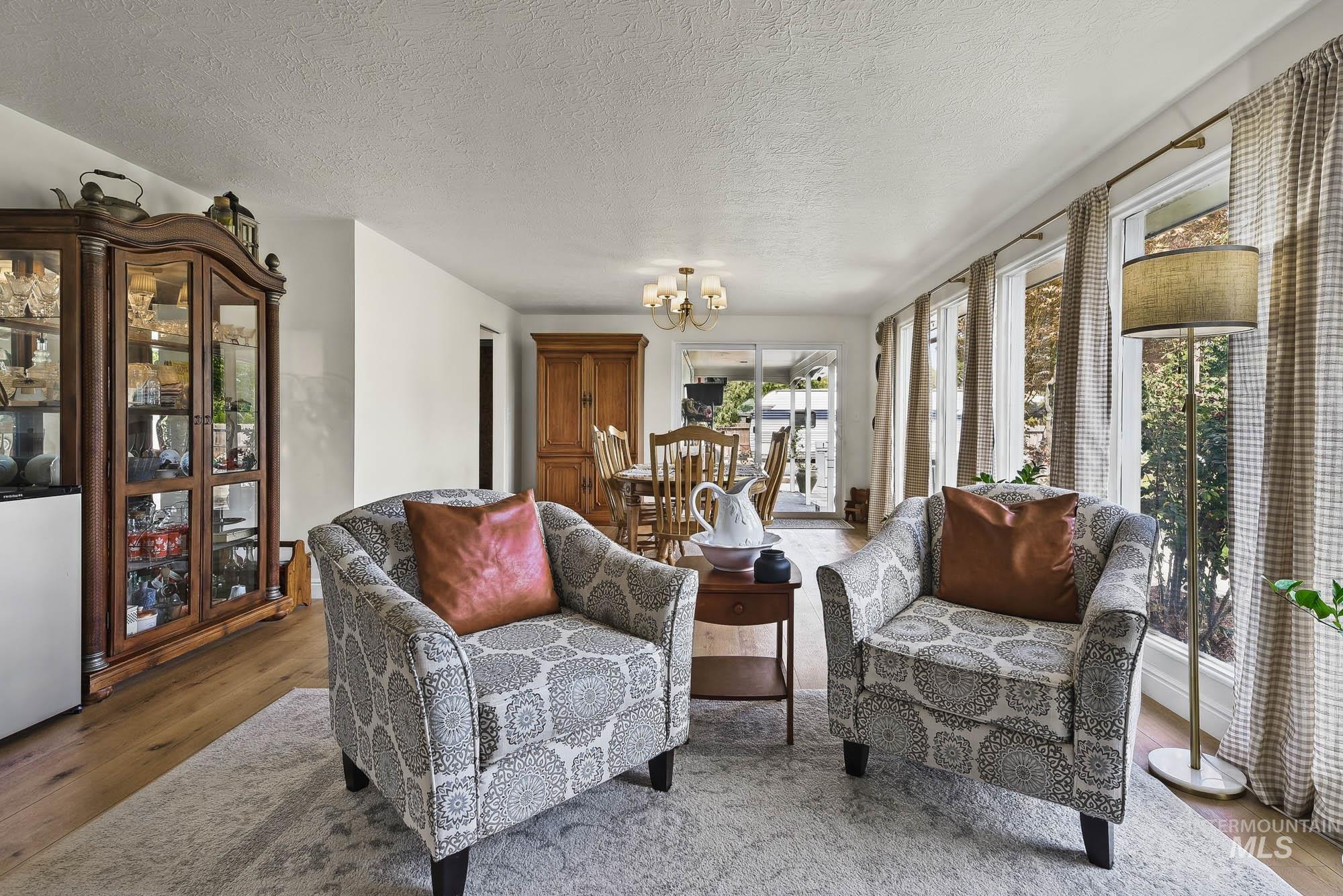 2015 Idaho Ave Property Photo 6