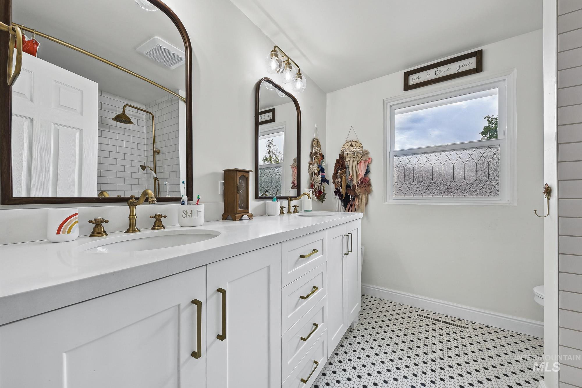 2015 Idaho Ave Property Photo 38