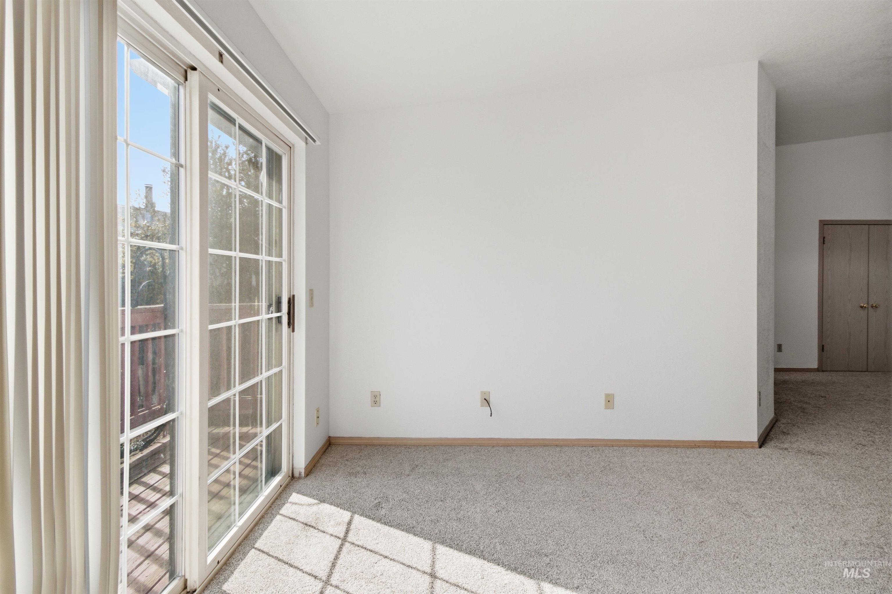 1493 Northwood Dr Property Photo 5