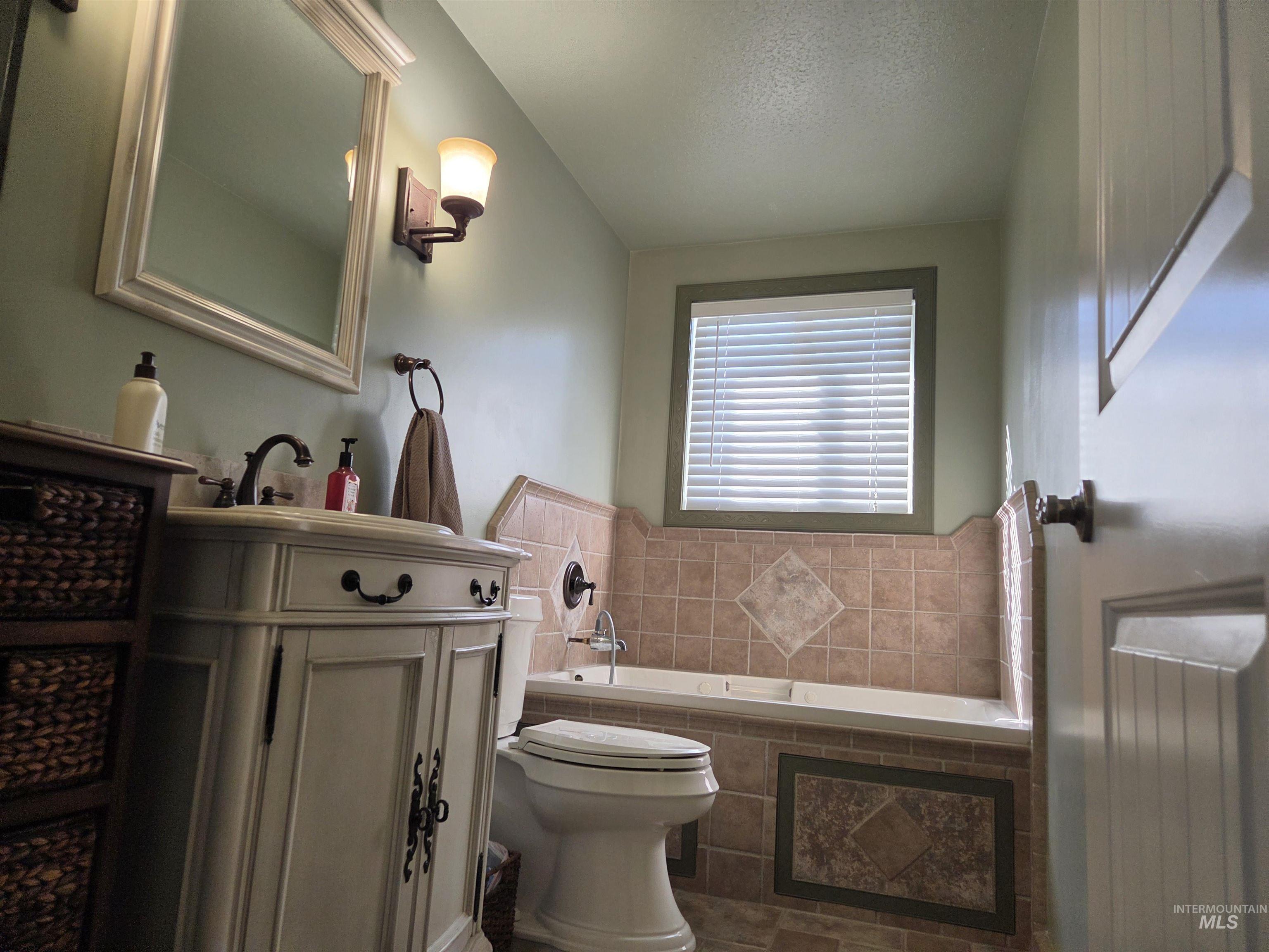 2690 Fairmont Dr. Property Photo 13